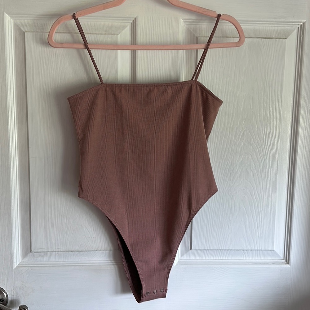 TRIBE KELLEY RIBBED BODY SUIT 🌸🤍🌸